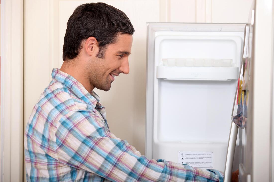 Repairing Refrigerator by our expert